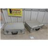 Image 1 : 2 Hard Cases 6'' x 18'' x 13'' 
