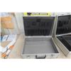 Image 6 : 2 Hard Cases 6'' x 18'' x 13'' 