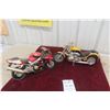 Image 1 : 2 Motorcycle Displays BMW & Honda 16'' Long