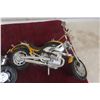 Image 6 : 2 Motorcycle Displays BMW & Honda 16'' Long