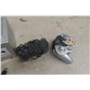 Image 6 : Nintendo Game Cube with Controls and Power Source 