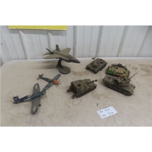 Military Built Models Tanks and Planes 