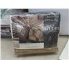 Image 4 : New King Size Bed Set: Flat Sheet, Fitted Sheet, Duvet Cover and Shams; Cloth Place Mats and Napkin