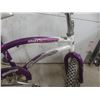 Image 8 : Flamingo Shifting Gears Pedal Bike with Training Wheels, 17"