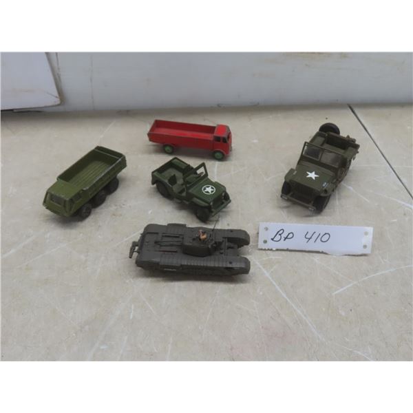 5 Army Toys: 4 Stalwart Dinky, 1 Lone Star Jeep, 4 Jeep Willys, 4 Unimax Tank – No Dinky Truck 420
