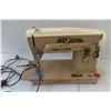 Image 2 : Singer Electric Sewing Machine
