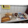 Image 1 : Cuckoo Clock; 1000-Piece Puzzle; Souvenir Spoon Plates; Doctor Who