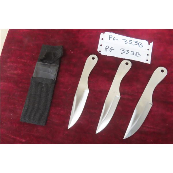 3 Throwing Knives with Holster