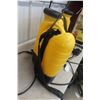 Image 4 : 2 Hudson Never-Pump Battery-Operated Backpack Sprayers with 