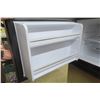 Image 6 : Danby Fridge with Top Freezer, 59" × 24" × 24"