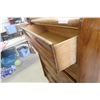 Image 4 : 5-Drawer Dresser, 55" × 38" × 18"