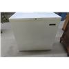Image 1 : Frigidaire Deep Freeze, 35" × 22" × 35"