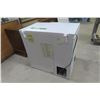 Image 5 : Frigidaire Deep Freeze, 35" × 22" × 35"