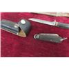 Image 6 : 5 Hunting and Pocket Knives with Sheaths
