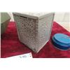 Image 10 : 5 Vintage Metal Banks