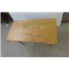 Image 3 : Stand, 20" × 31" × 16"