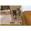 Image 3 : Singer Electric Cabinet Sewing Machine