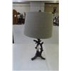 Image 1 : Modern Trunk-Design Table Lamp