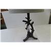 Image 2 : Modern Trunk-Design Table Lamp