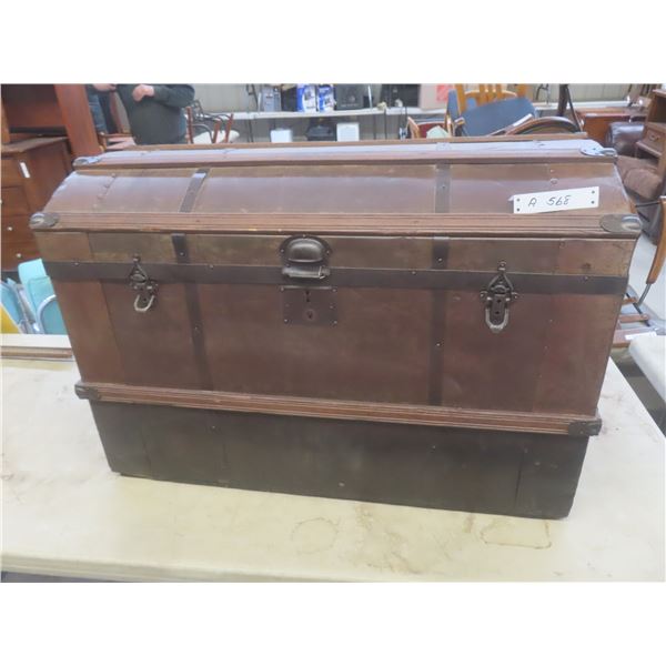 Steamer Style Trunk, 23½" × 33½" × 19½"