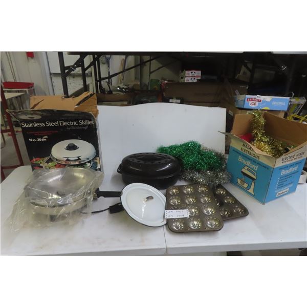 New Old Stock Electric Skillet, Roaster, Baking Pans, Christmas Items
