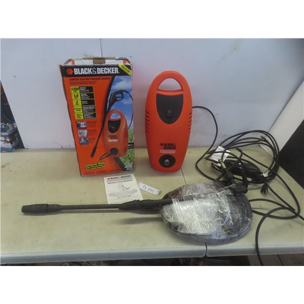 Black and Decker Compact Electric Pressure Washer with Accessories