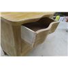 Image 5 : Antique Dresser, 34"×42"×22"