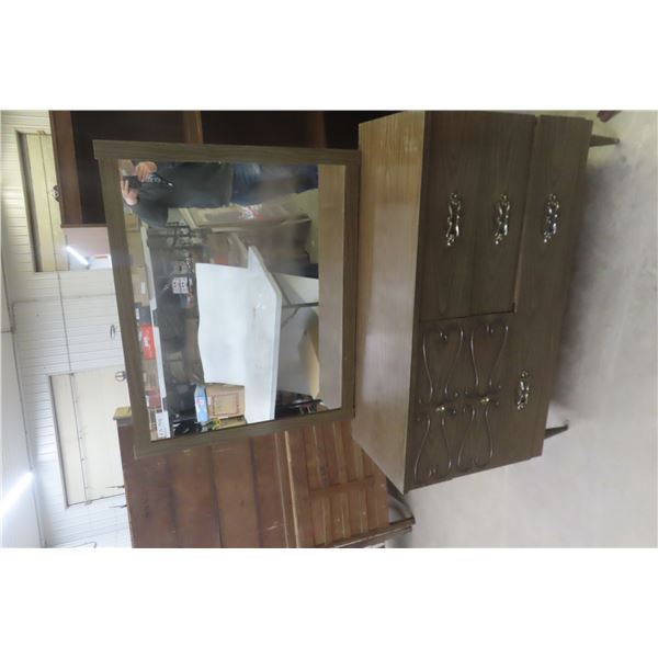 Dresser, 31"×46"×16", with Mirror, 32"×39"