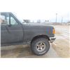 Image 9 : 1991 Ford F-250 Pickup, 5.0L, 5-Speed Standard, 4-Wheel Drive – Runs 