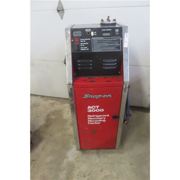 Snap-On ACT 3000 Refrigerant Recovery and Recycling Center