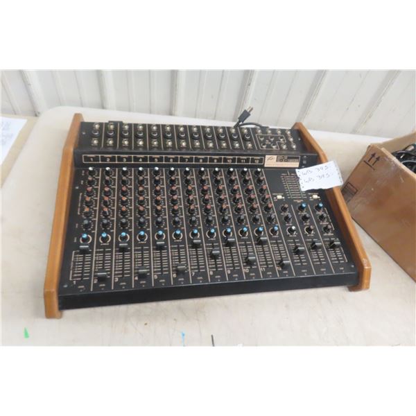 Peavey MD-12 12×2×1 Mixer Stereo Console, 12-Channel Studio Music Recorder, with Box of Cables