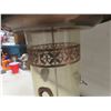 Image 9 : 2 Bird Feeders – Tallest 21"