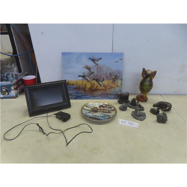 Ducks Unlimited Metal Picture, 12½" × 16"; Canada Remembers Collector Plate; Digital Picture Frame