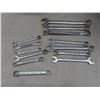 Image 5 : Mastercraft Digital Torque Adapter; Wheel Press Stand; 13 Combination Wrenches; 9-Piece Tote Set