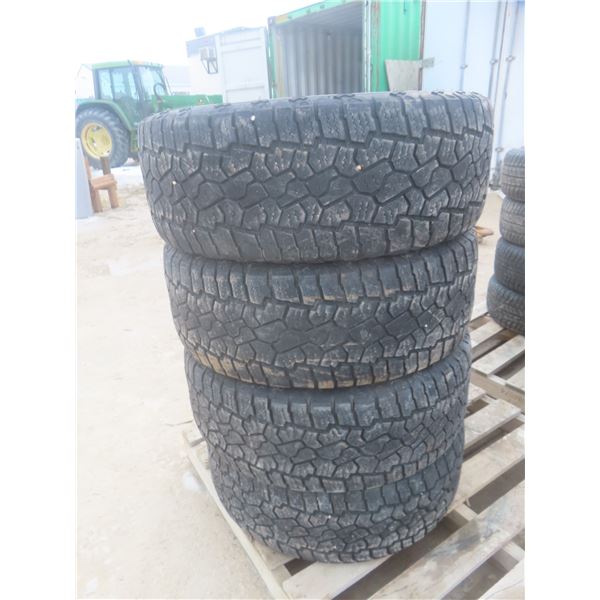 Motomaster X-Trail AT 265/60R18 Tires – Set of 4