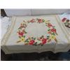 Image 5 : Hand-Knit White Doilies and Table Runners and More