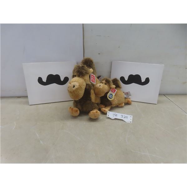2 New Gund Plush Lions; Camels; 2 Pictures on Canvas, 8" × 10"