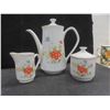 Image 8 : 5-Piece China Floral Set: Mugs, Teapot, Cream and Sugar Bowl