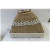 Image 1 : Wicker Tray with Cover