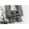 Image 3 : Celstron 15x70 Binoculars with Soft Case 
