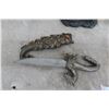Image 4 : 8 Dragon/Destiny Items: Cups, Salt&Pepper, Candlier, Dagger 