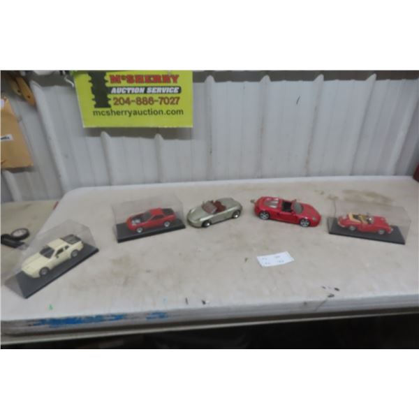5 Diecast Porsche Cars 1:24 and 1:18 Scales