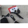 Image 4 : Bushnell 16x50 Binoculars with Case and Accessories 