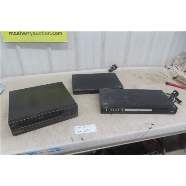 3 DVD and VHS Players : Magnavext, Daenyx, Linksys Switch 