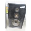 Image 6 : 3 Speakers (2) Hitachi 30W (1) Accusound 90W 