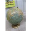 Image 2 : Globe, Lava Lamp, Anniversary Dome Clock, 3 Nut Crackers 