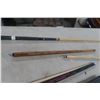Image 4 : 3 Quality Pool Cues 2pce with 2 Cases , German Pool Table Cover 