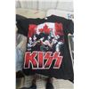 Image 2 : 007, Beatles, Pink Floyd, Kiss Books, Tshirts and More 