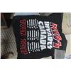 Image 3 : 007, Beatles, Pink Floyd, Kiss Books, Tshirts and More 