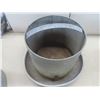 Image 3 : 2 Galvanized Brower and Oakes No. 505 Chicken Feeders
